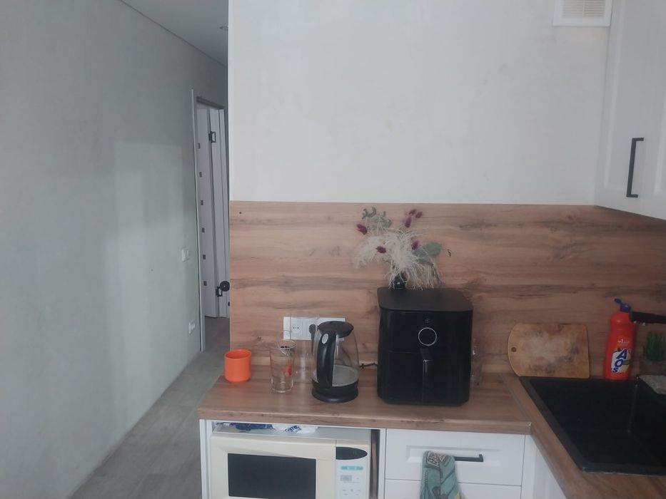 Продам 3 х квартиру центр . Достык Мол