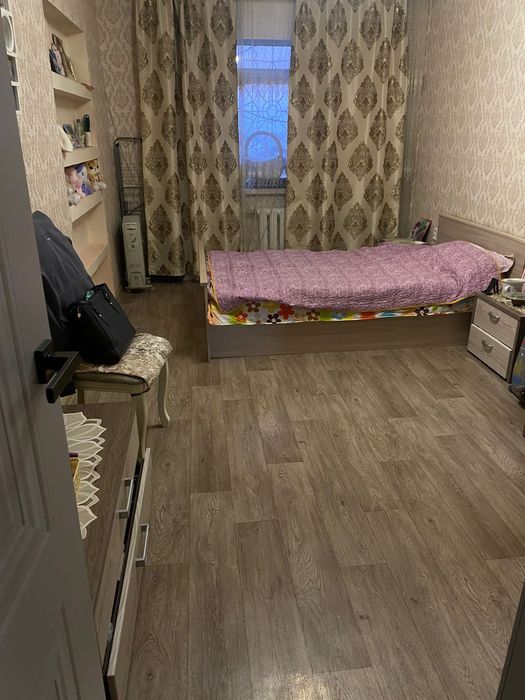 Продаётся  трёхкомнатная квартира