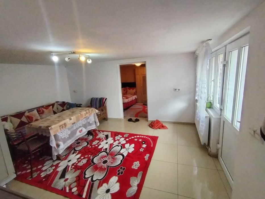 Cameră de închiriat