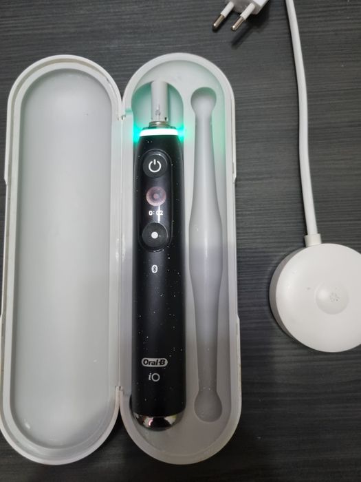 Periuta oral b iO 10