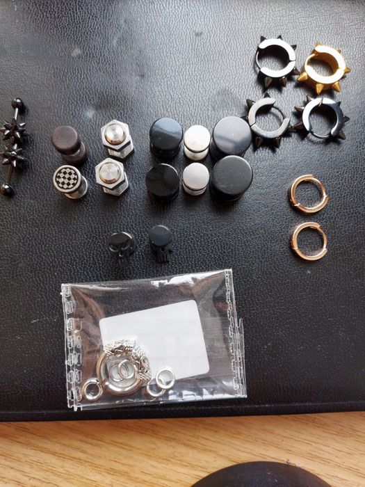 Серьги, гвозди, кольца