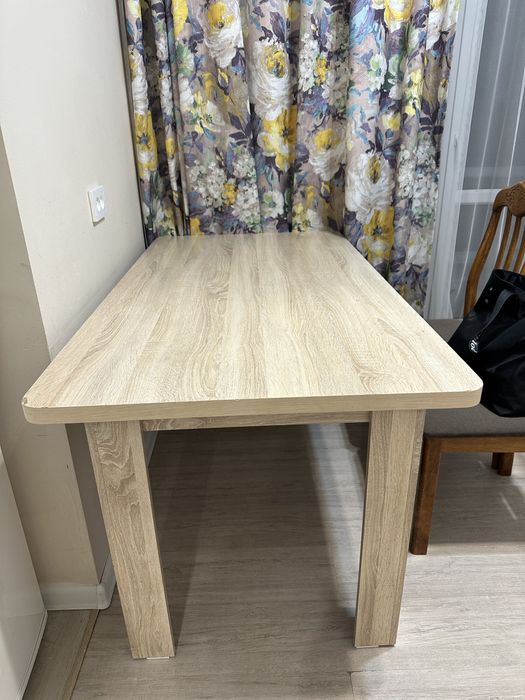 Продам  стол кухонный, диван  раскладной
