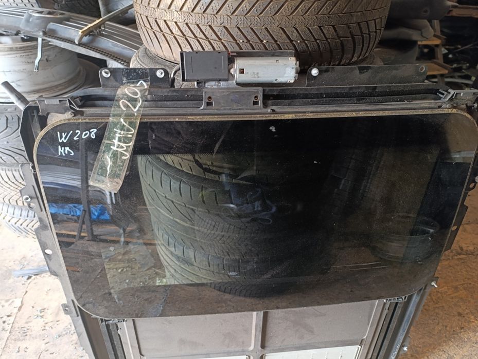 Люк на Мерседес W208 из Германии