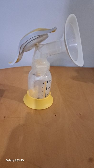 Ръчна помпа за кърма Medela