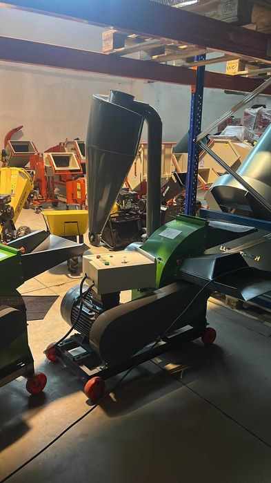 Moara profesionala cu ciclon 11 KW, motor inclus Transport Gratuit