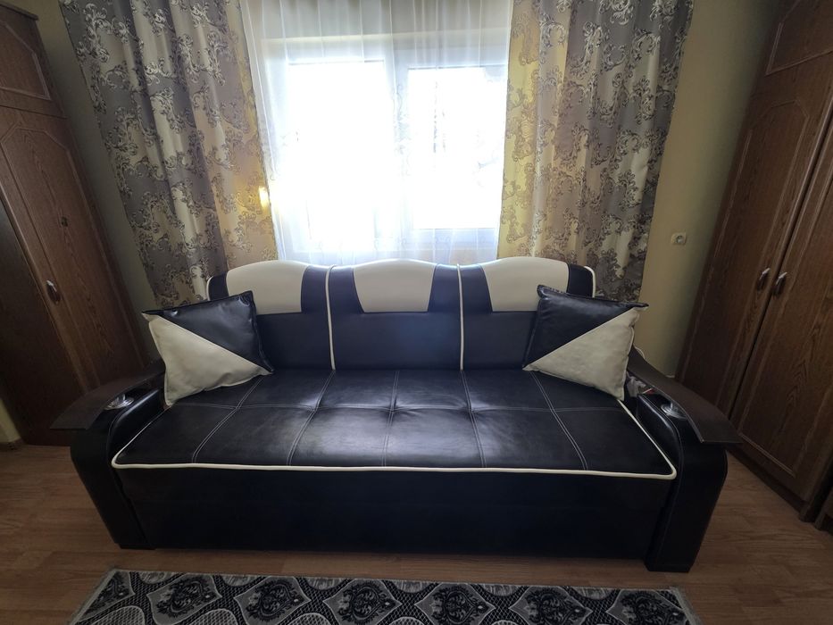 Canapea in stare perfecta!