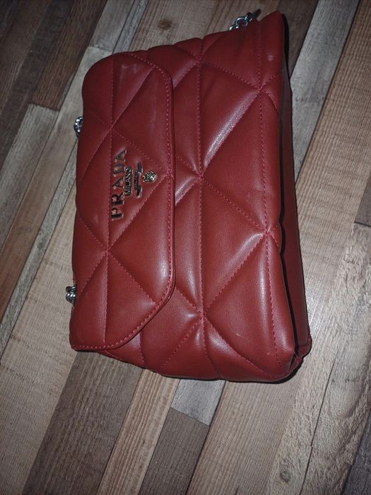 Geanta Prada roșie