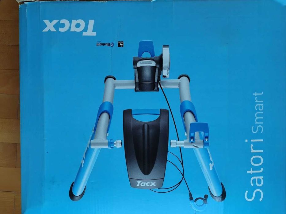 Vând Trainer Bicicletă Tacx Satori Smart T2400 - NOU