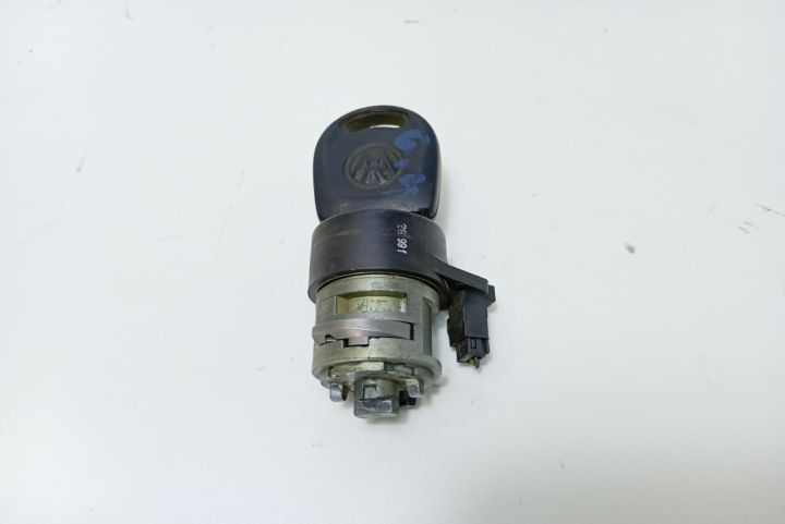 Contact cu cheie Volkswagen VW Bora prima generatie seria