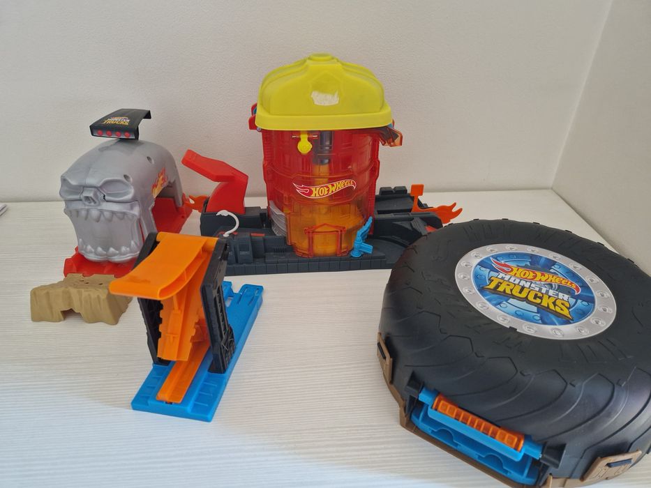 Писти Hot wheels