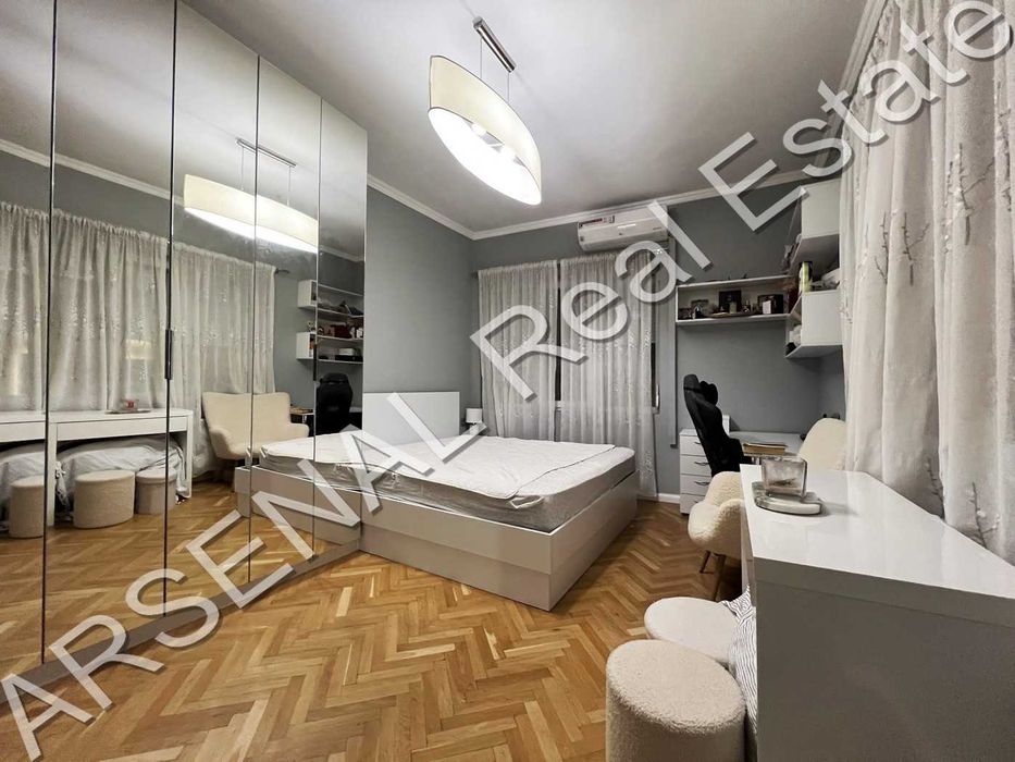 Дава се под наем Двустаен апартамент в София, Център - 70 кв.м за 800 € - Снимка #3