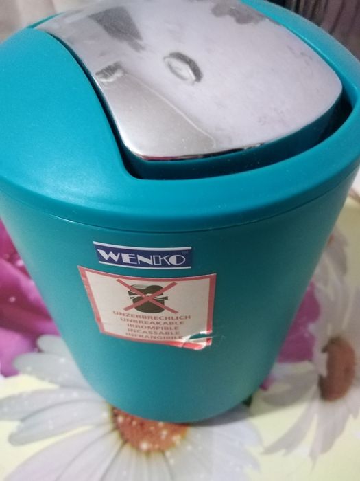 Продам маленькое ведро для мусора