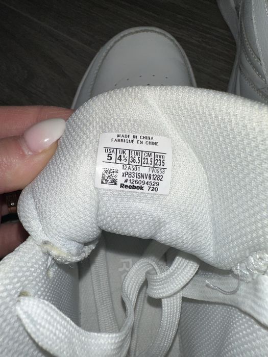 Ghete Reebok  marimea 36,5 (23,5 cm)