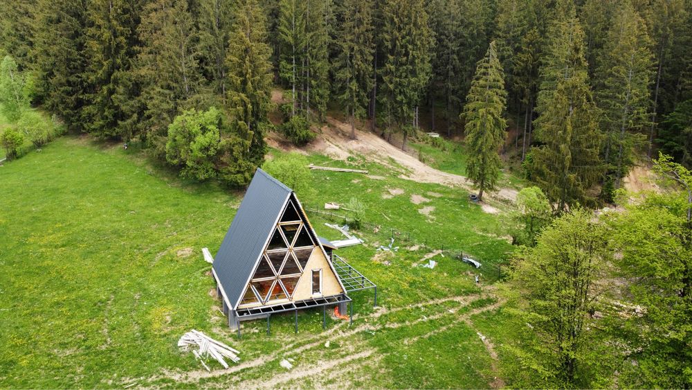 Teren si Cabane Aframe Vatra Moldovitei