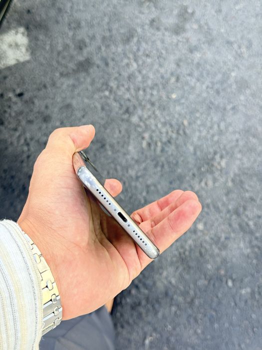 Iphone 11 qora 128