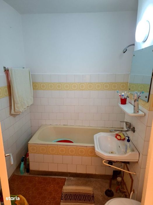3 camere Trivale , Decomandat / LIBER , finisaje clasice !