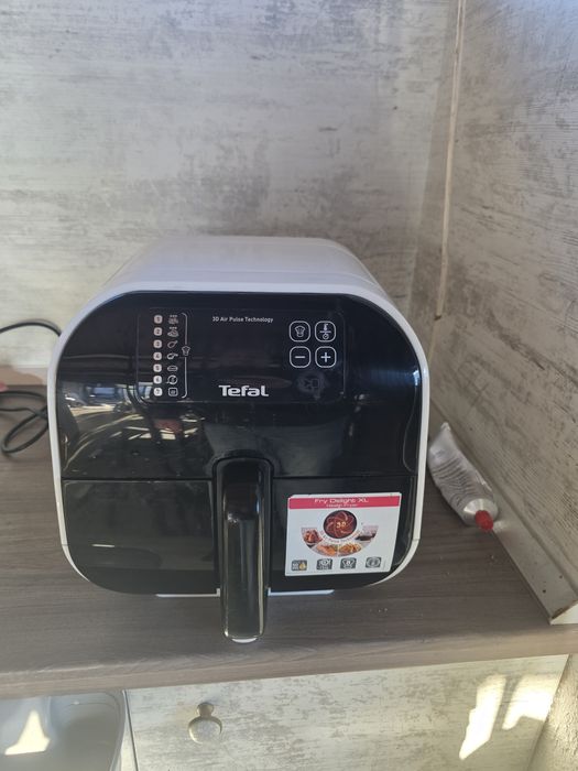 Air Fryer Tefal. .