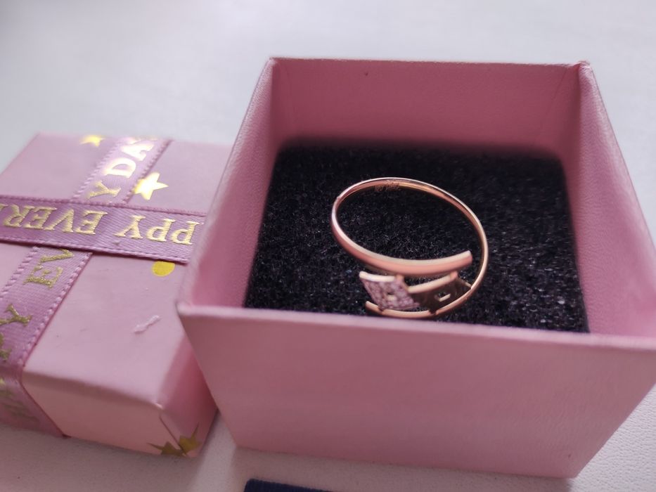 Продам кольцо золото