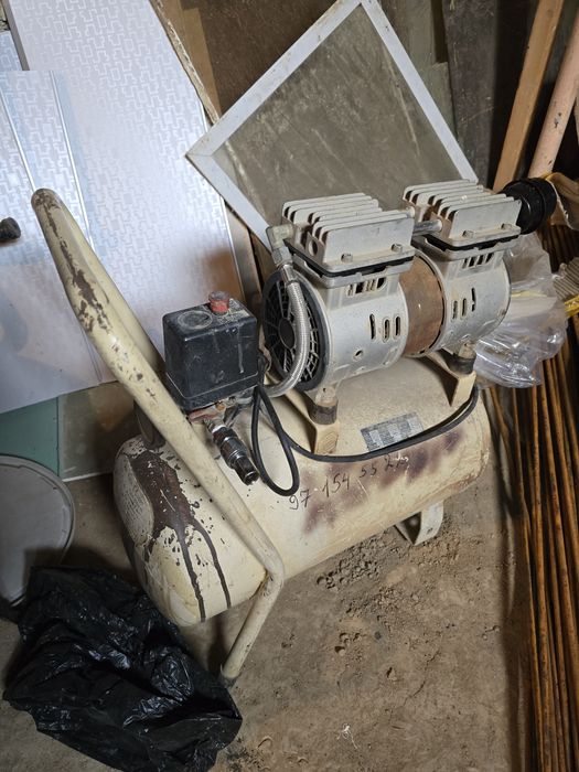 Kampresor sotiladi polni kap remont qlngan undan keyn iwlatlmadi