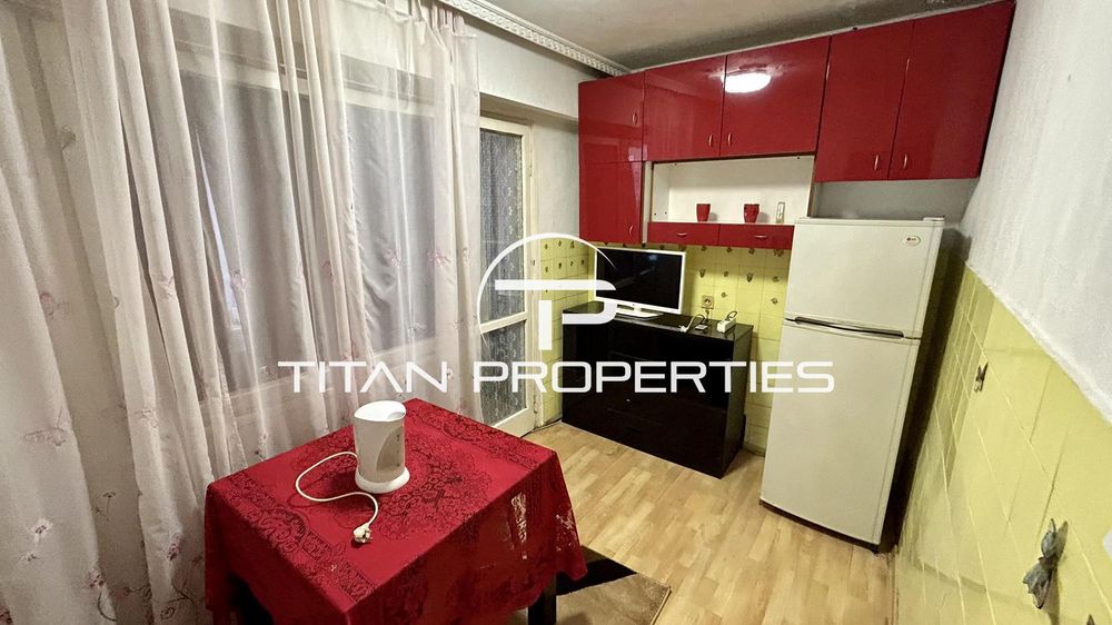 Дава се под наем Двустаен апартамент в Бургас, Славейков - 68 кв.м за 331.5 € - Снимка #2