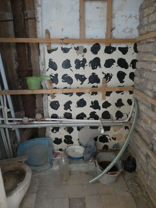 Срочна Калтсода 2 хонали  нотурар уй сотилади.