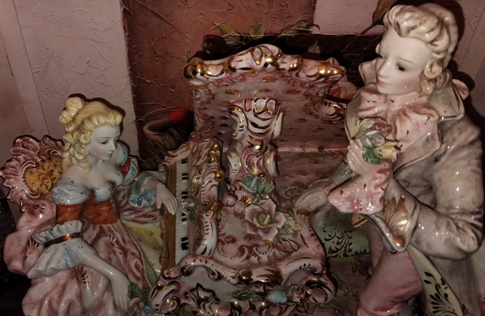 Порцеланова статуетка Benrose,  в стил Capodimonte.