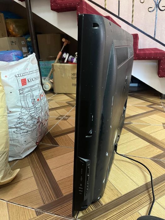 Продам Телевизор lg