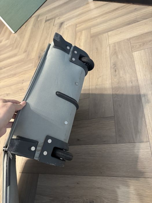 Чемодан ручная кладь