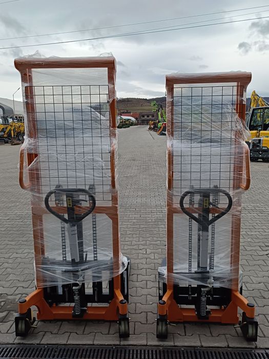 Stivuitor manual hidraulic tip HMS de 1T, 2T