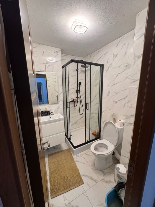 Apartament vanzare 4 camera 2 baie