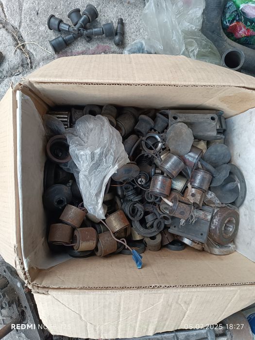 Запчасти Москвич