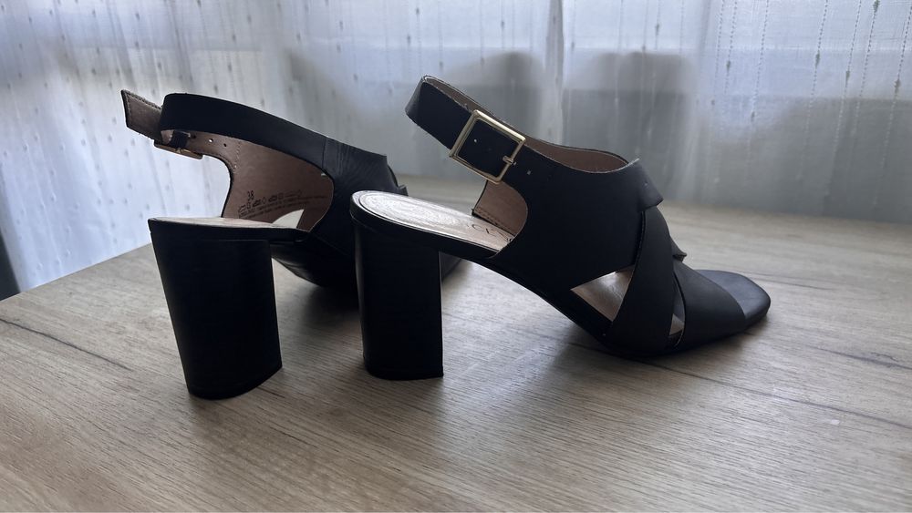 Сандали естествена кожа Caprice