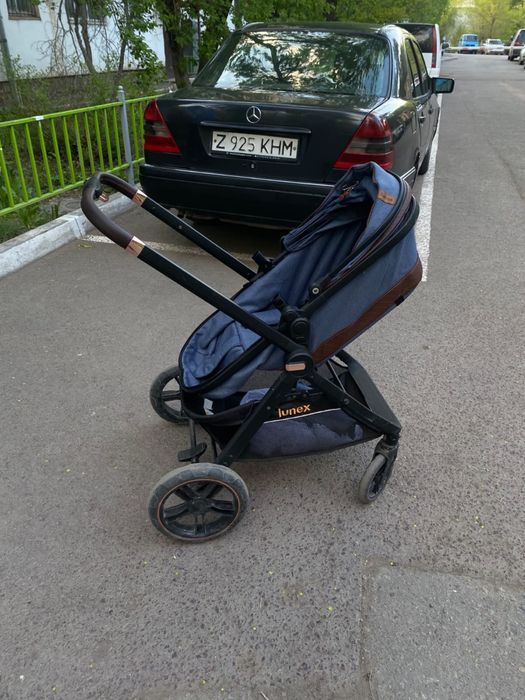 Продам коляску 3в1