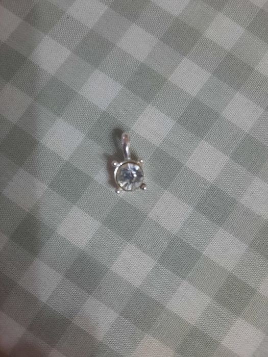 Продается подвеска на цепочку