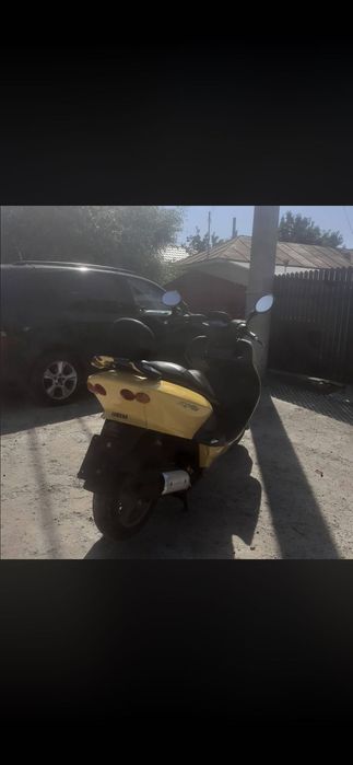 Vând sau schimb yamaha majesty 150cc nu are nici o problema
