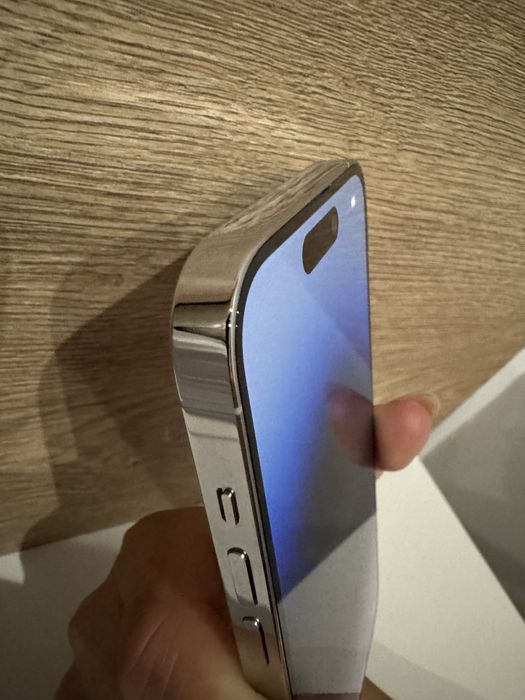 iPhone 14 Pro бял
