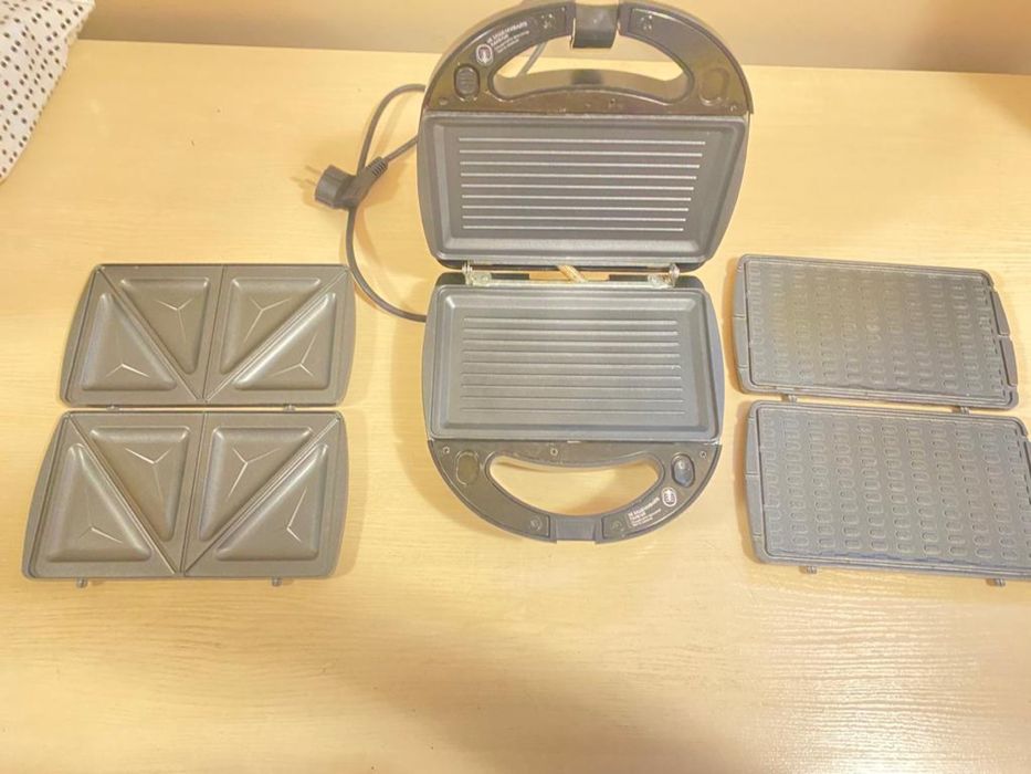 Продам вафельницу, мультипекарь