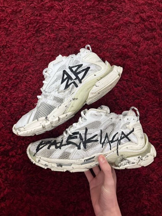 Balenciaga runner