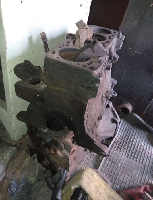 Продам блок на ауди 80 два блока