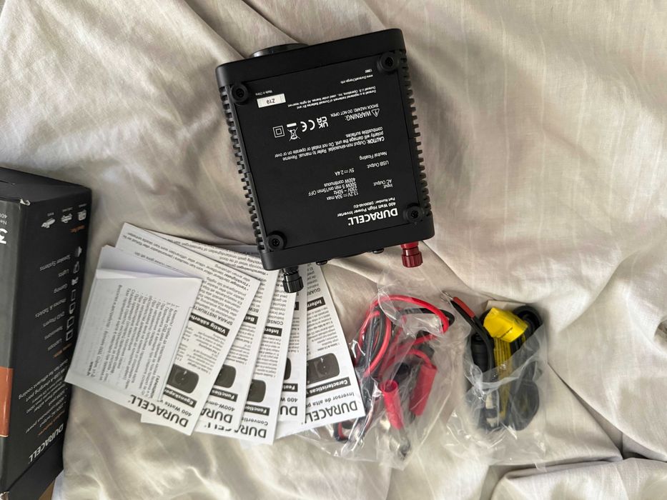 Инвентор 12V КЪМ 230V -  Duracell DRINV40-EU 400W