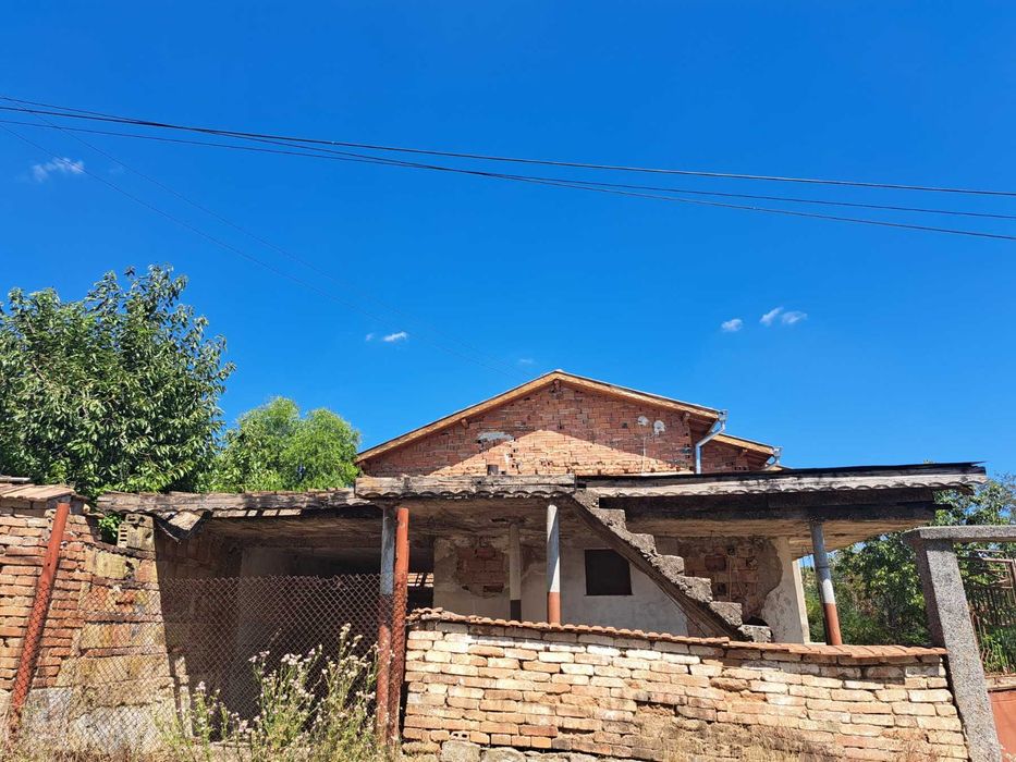 Продава се Къща в с. Буковлък, Област Плевен - 83 кв.м за 458 €/кв.м - Снимка #1