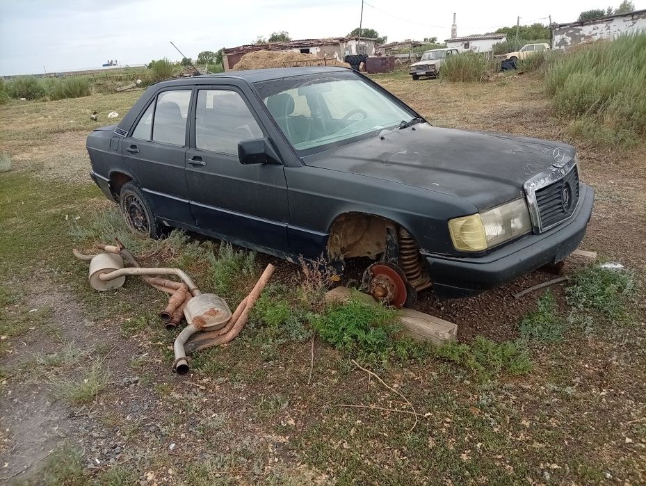 Продам 2 мерса w201