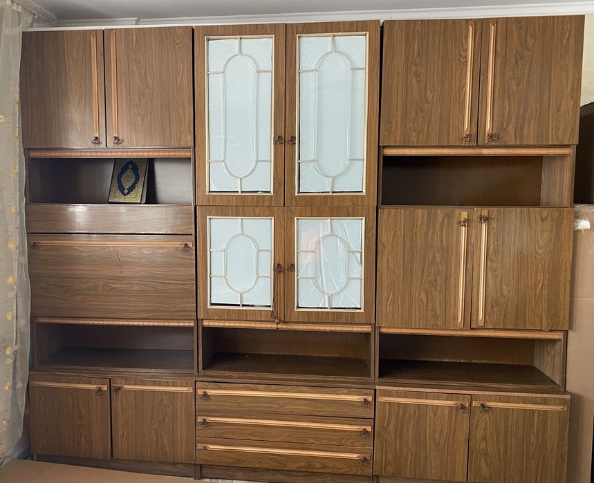 Шкафы отдаю писать на вацап