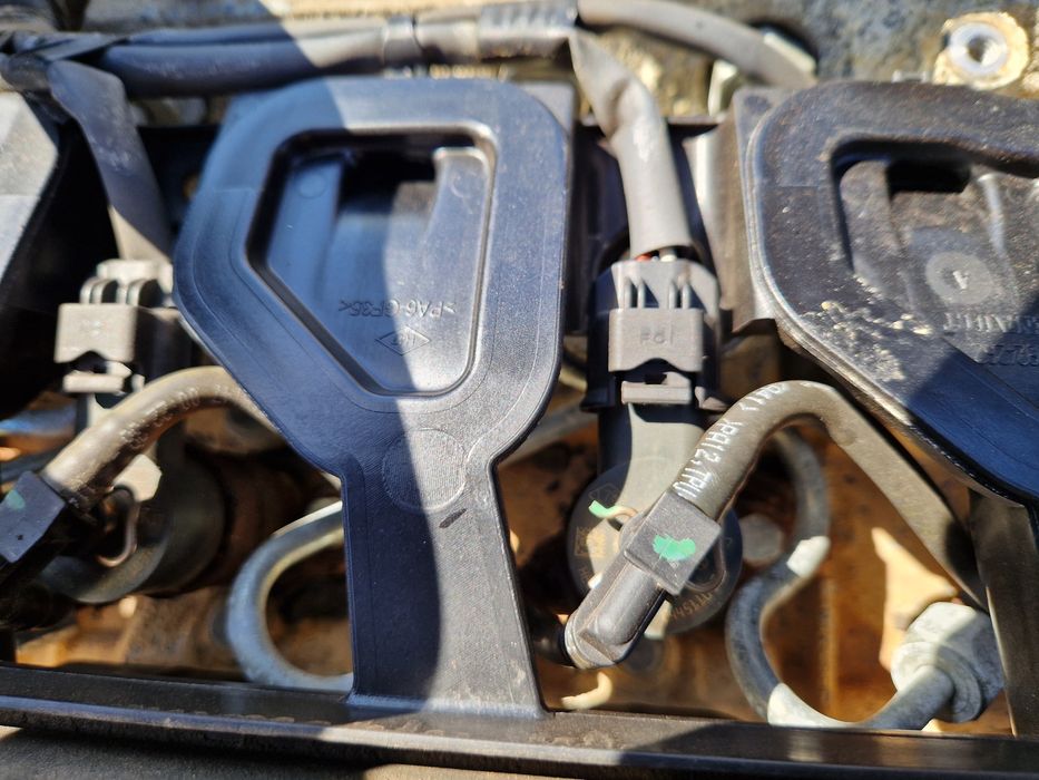 Injectoare pompa renault trafic 2.0