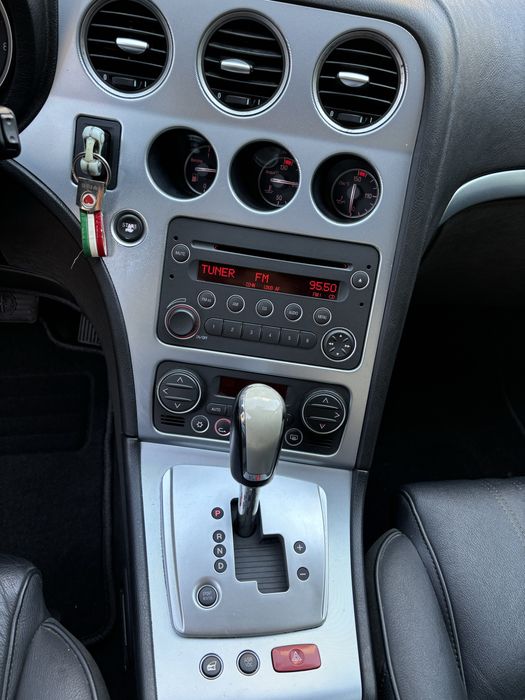Alfa  Romeo 159