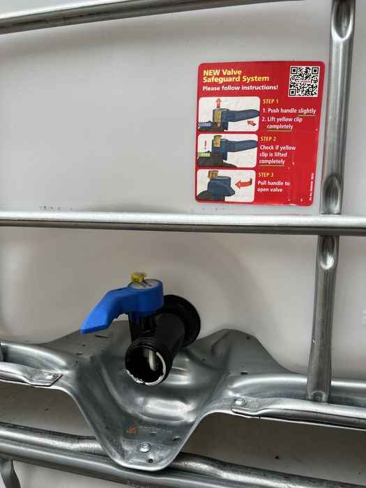 Цистерни IBS контейнери 1000л