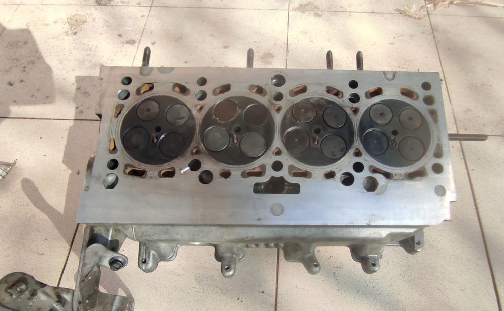 Chiulasă 2.0 tdi cod CBA 1800 lei
