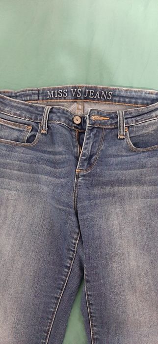 Продам женские джинсы