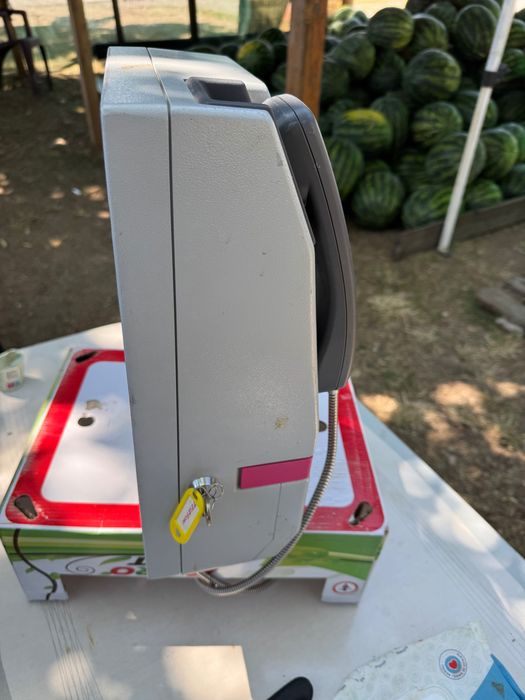 Монетен телефон германия