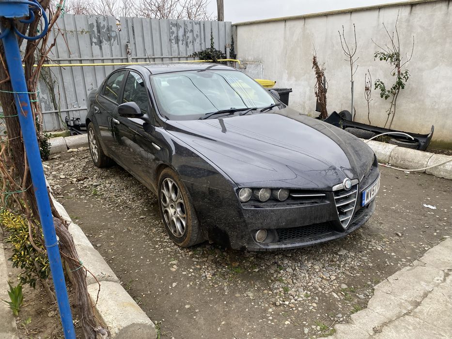 Capota Motor Aripa Fata Stanga Alfa Romeo 159 Neagra